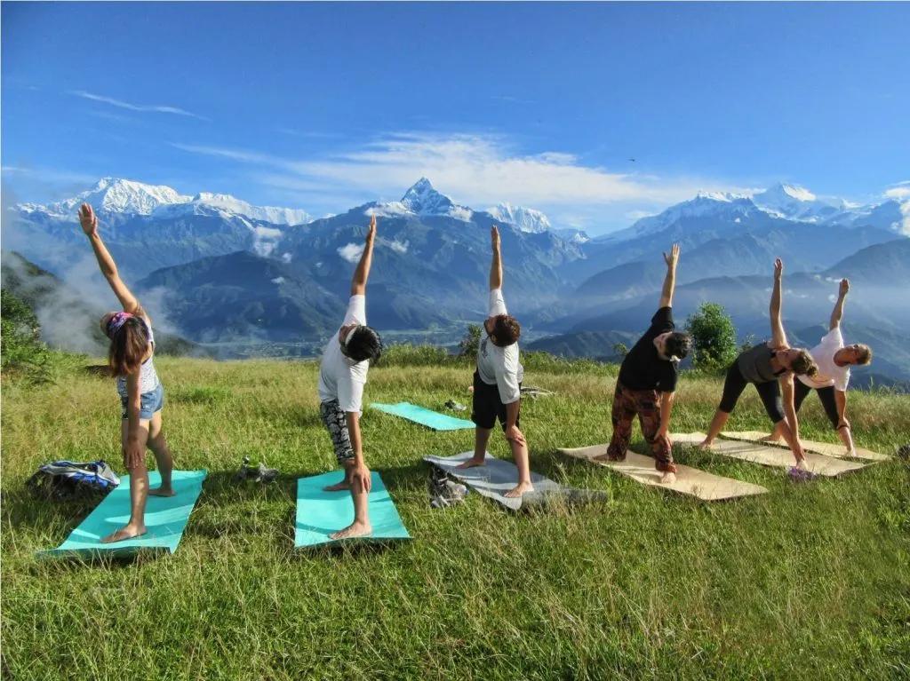 yoga-tour-1_i8wk55
