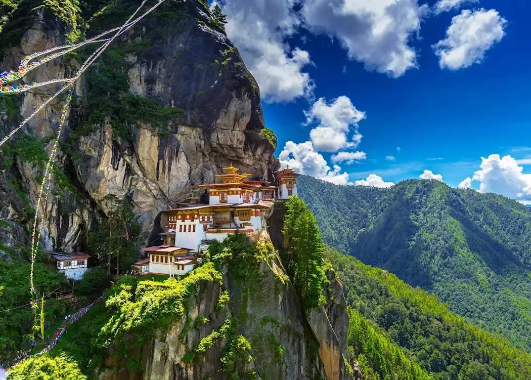 taktsang-monastery-2_zrkhy3