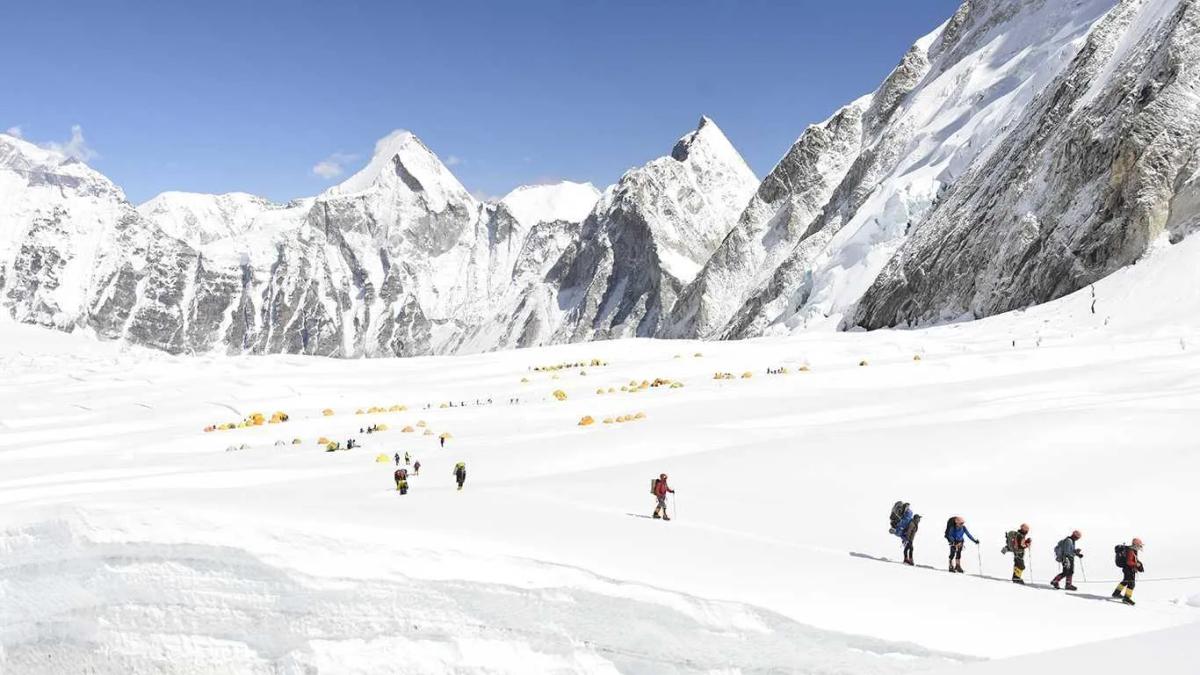 lhotse-expedition-1_dzr4pl