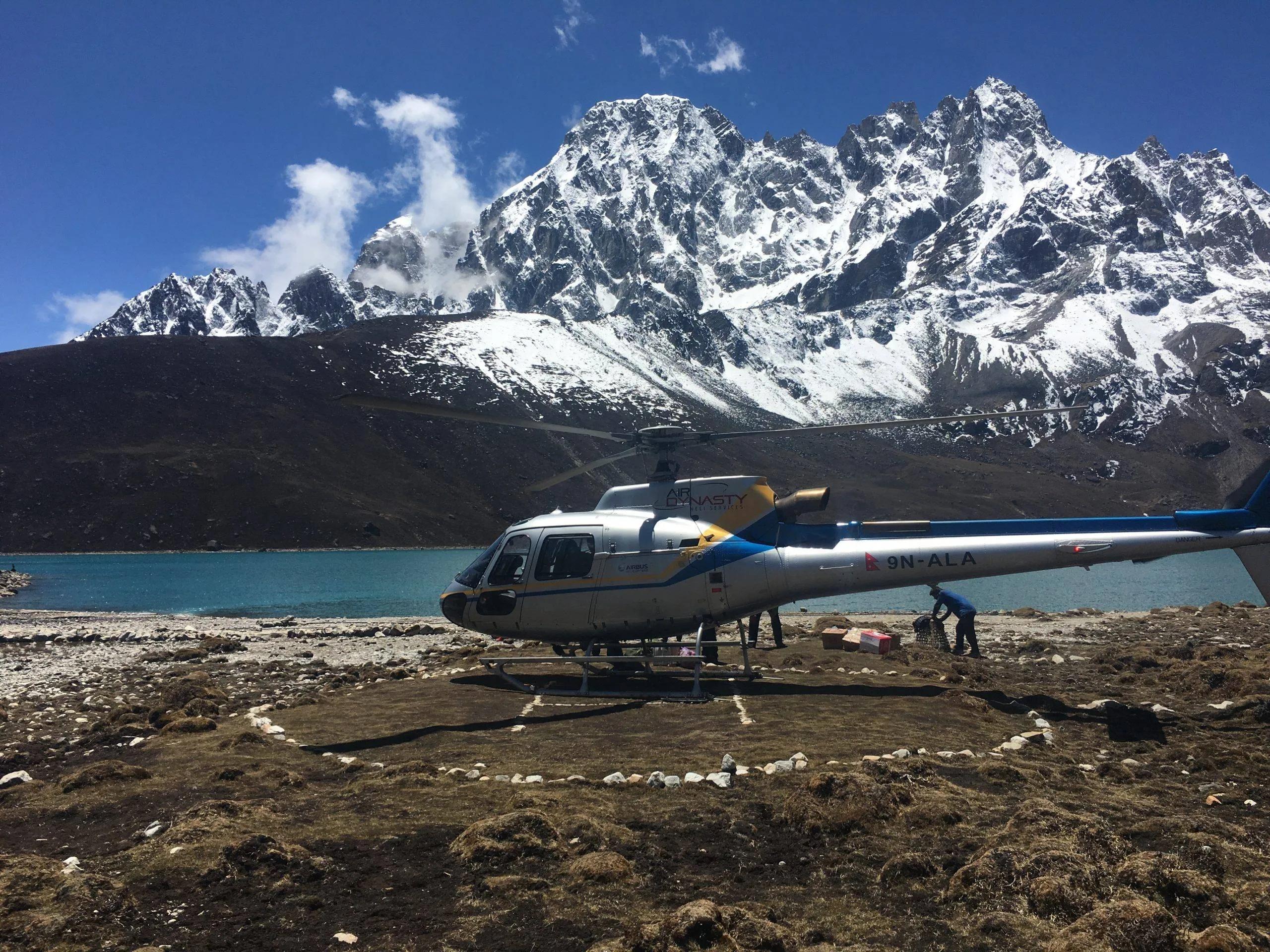 gokyo_heli_tour_t02mgm