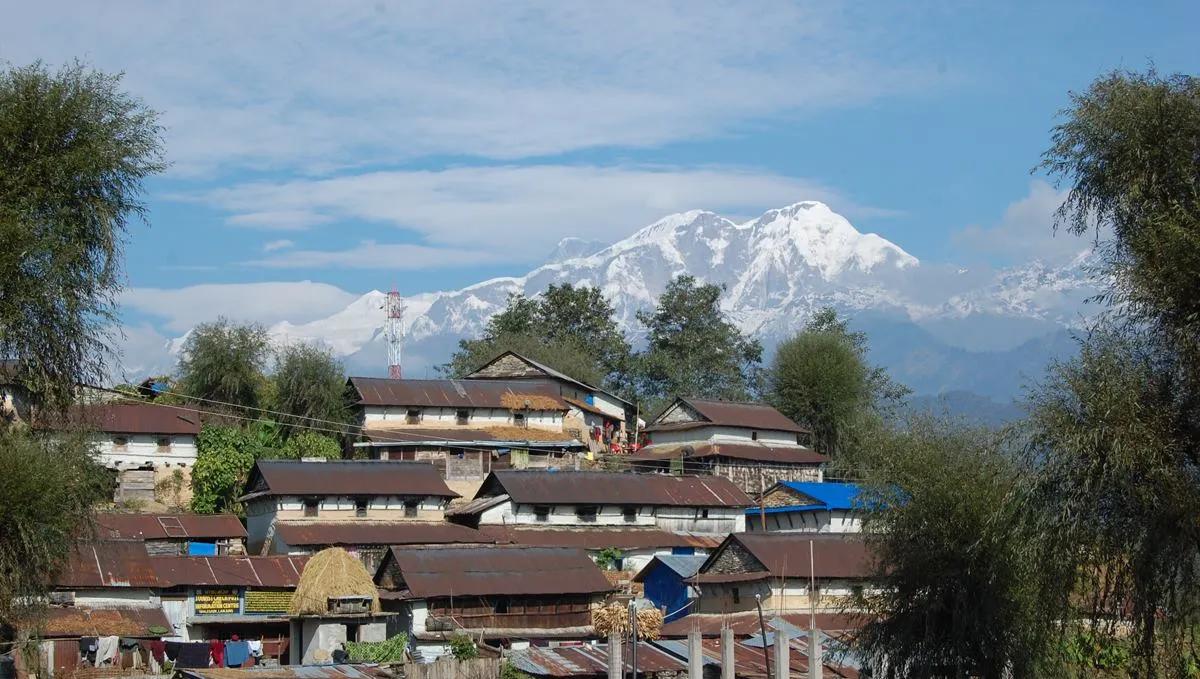 ghale-gaun_fhlolo