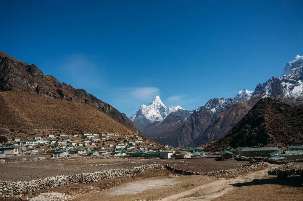 chhukung-valley_neeuik