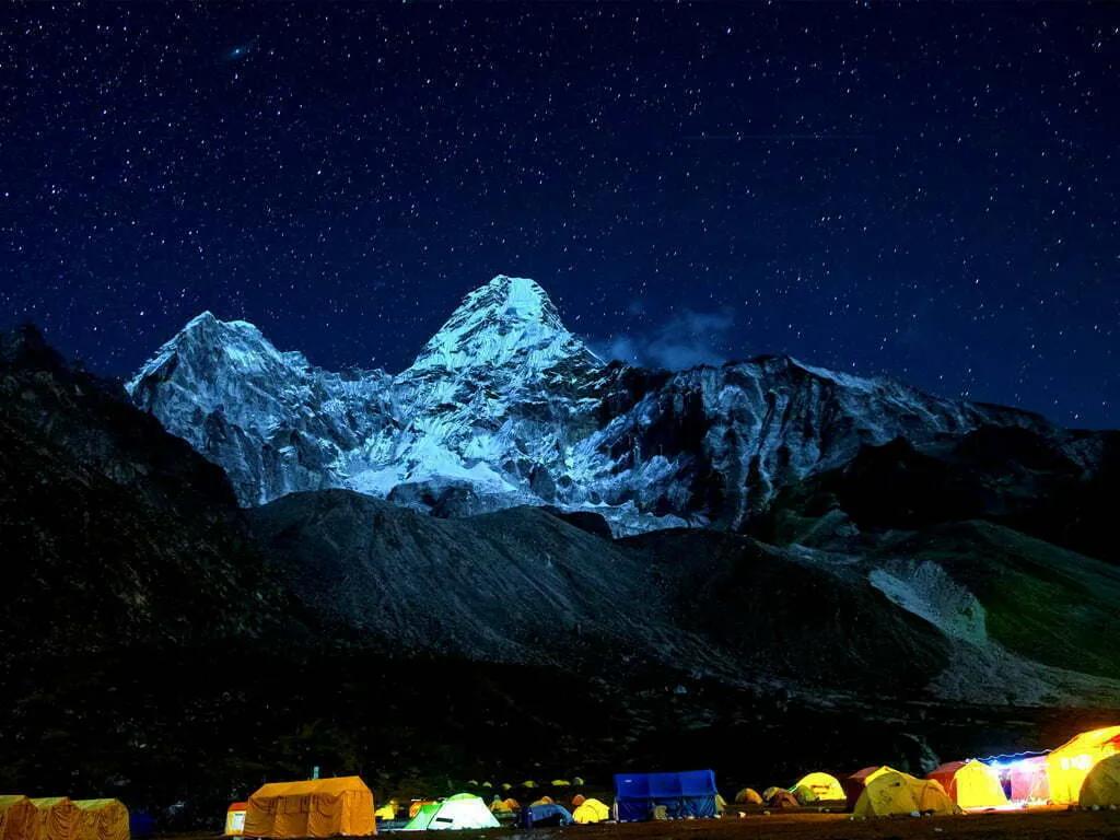 amadablam-at-night_otushs