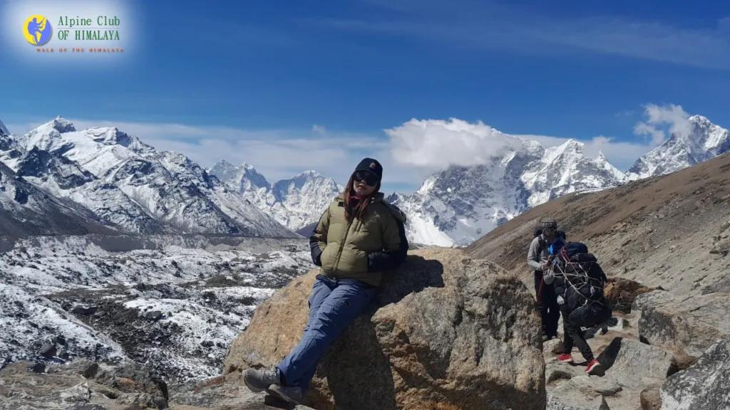 Everest-Base-camp-Happy-customer_bduw06