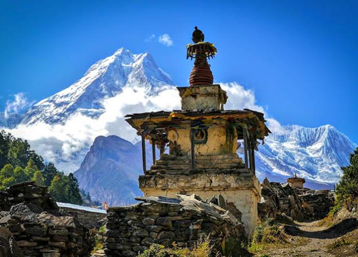 manaslu circuit trek