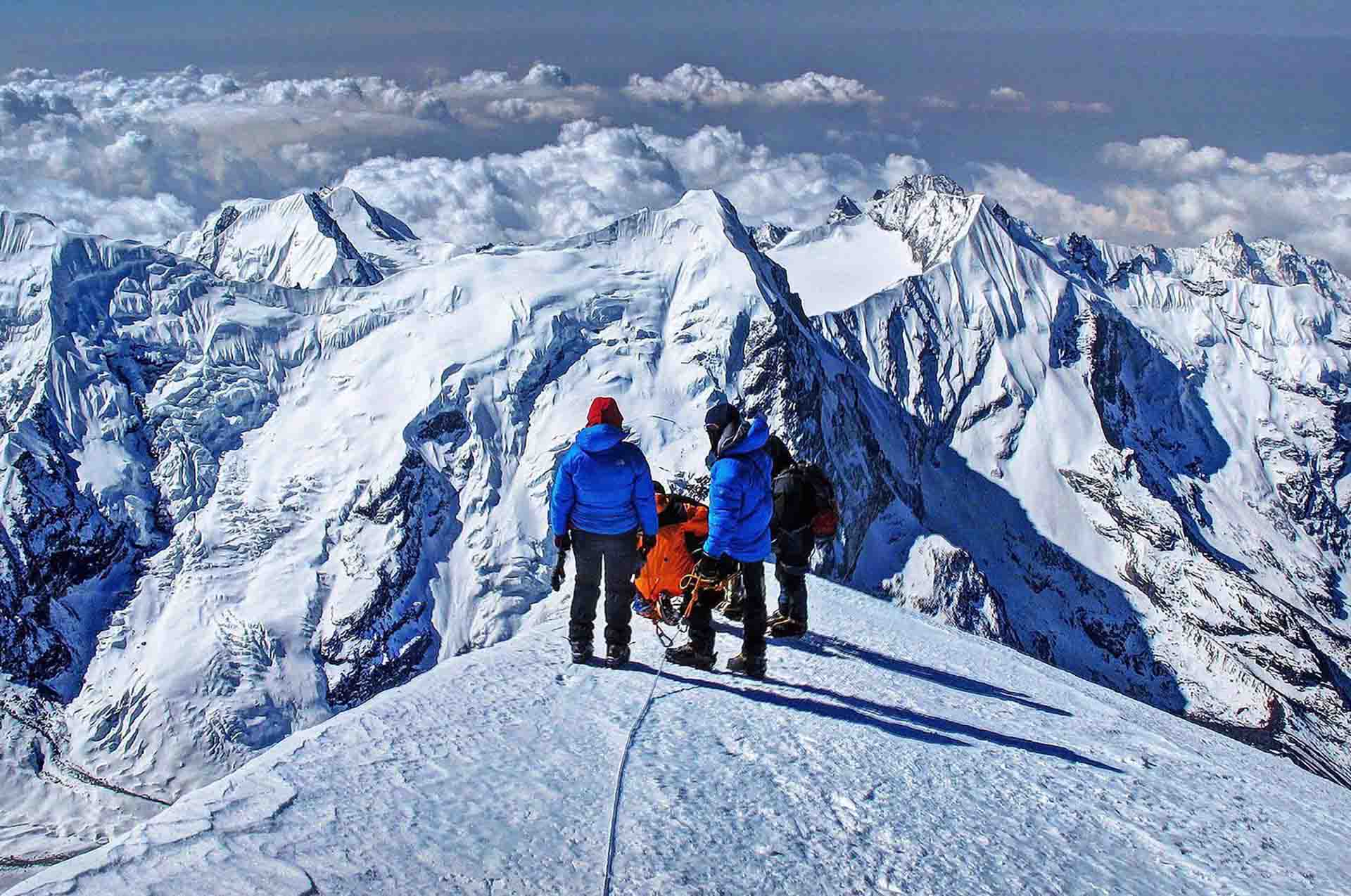 mera peak climbing aggressive, mera peak climbing