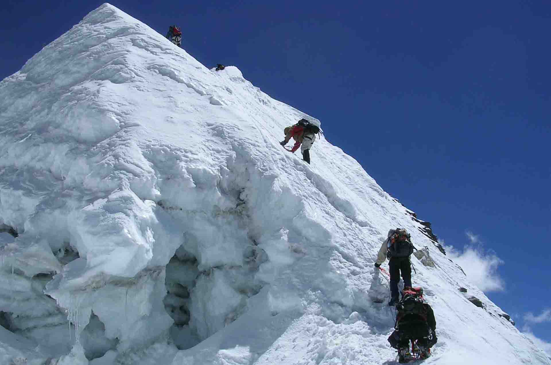 island peak climbing