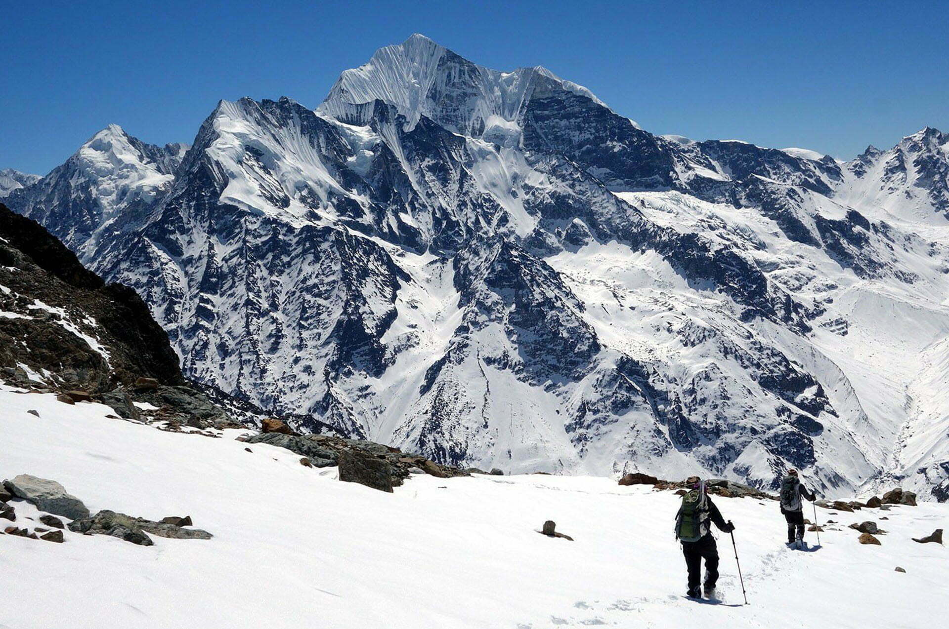 yala peak climb with gosainkunda and helambu trek